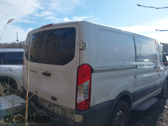 2017 Ford Transit z VIN 1FTYR1YG0HKA47755, wystawiony jako IAAI lot #41616601 z przebiegiem 93 170 mil mil oraz . Historia ofert i sprzedaży dostępna na DreamBid. Obrazek 4.