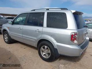2006 Honda Pilot EX with VIN 2HKYF184X6H519132, listed as a IAAI auction lot 42030952 with 256,094 mi miles. Bid and sale history available at carsss.com. Image 3.