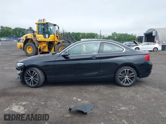 2020 BMW 2 Series 230i xDrive z VIN WBA2J3C02L7E63806, wystawiony jako IAAI lot #42270821 z przebiegiem 28 277 mil mil oraz . Historia ofert i sprzedaży dostępna na DreamBid. Obrazek 15.