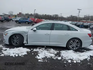 2019 Audi A6 Premium Plus with VIN WAUL2AF28KN052114, listed as a IAAI auction lot 41532304 with 29,252 mi miles. Bid and sale history available at carsss.com. Image 14.