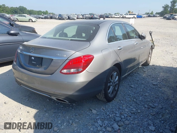 2016 Mercedes-Benz C 300 Luxury с VIN 55SWF4KB5GU115010, выставлен на аукционе IAAI как лот 42685752 с пробегом 62 483 миль миль и . История ставок и продаж доступна на DreamBid. Изображение 4.