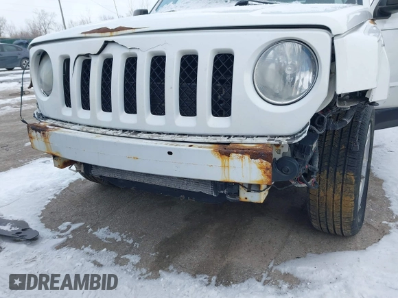 2014 Jeep Patriot Latitude with VIN 1C4NJPFA6ED502457, listed as a IAAI auction lot 41334385 with 160,600 mi miles and . Bid and sale history available at carsss.com. Image 6.