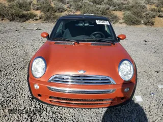 2005 MINI Convertible с VIN WMWRF33485TG10403, выставлен на аукционе Copart как лот 52459735 с пробегом 118 445 миль миль и Чистый • Clean title. История ставок и продаж доступна на DreamBid. Изображение 5.