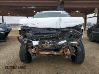 2006 GMC Sierra 2500HD SLE1 with VIN 1GTHK24UX6E131969, listed as a Copart auction lot 49069085 with 173,120 mi miles and Salvage title. Bid and sale history available at DreamBid. Image 5.