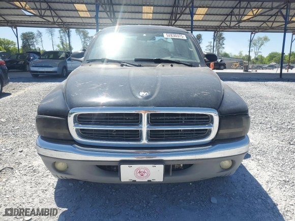 2004 Dodge Dakota SLT with VIN 1D7HL48N64S717617, listed as a Copart auction lot 52830375 with 264,411 mi miles and Clean Title. Bid and sale history available at carsss.com. Image 5.