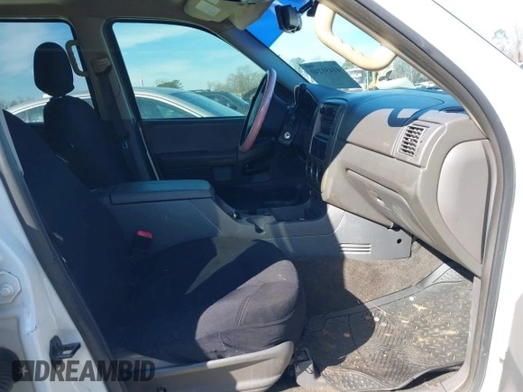 2005 Ford Explorer XLT с VIN 1FMZU63K55UA12037, выставлен на аукционе IAAI как лот 41451240 с пробегом 193 979 миль миль и . История ставок и продаж доступна на DreamBid. Изображение 5.