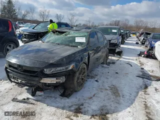 2018 Honda Accord Sedan Sport 1.5T with VIN 1HGCV1F38JA148528, listed as a IAAI auction lot 41533467 with 92,504 mi miles. Bid and sale history available at carsss.com. Image 18.