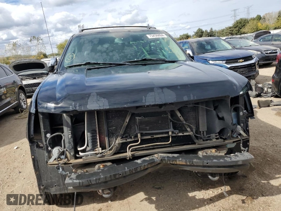 2012 Chevrolet Avalanche LTZ with VIN 3GNTKGE76CG110421, listed as a Copart auction lot 75436804 with 159,044 mi miles and Salvage Title. Bid and sale history available at DreamBid. Image 5.