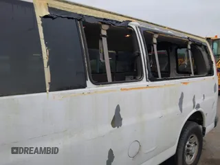 2007 Chevrolet Express Passenger с VIN 1GAHG39UX71162351, выставлен на аукционе IAAI как лот 41887144 с пробегом 353 473 миль миль и . История ставок и продаж доступна на DreamBid. Изображение 6.