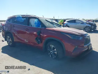 2023 Toyota Highlander L z VIN 5TDKDRAH2PS035765, wystawiony jako IAAI lot #41810623 z przebiegiem 49 771 mil mil oraz . Historia ofert i sprzedaży dostępna na DreamBid. Obrazek 1.