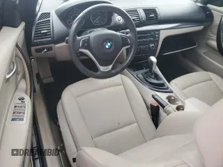 2013 BMW 1 Series 128i z VIN WBAUL7C54DVU10072, wystawiony jako Copart lot #73754044 z przebiegiem Nie podano mil oraz Nie do naprawy • Non repairable. Historia ofert i sprzedaży dostępna na DreamBid. Obrazek 8.
