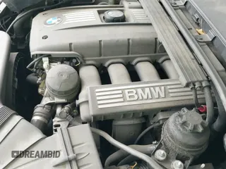 2011 BMW 3 Series 328i xDrive с VIN WBAPK5C5XBF126747, выставлен на аукционе IAAI как лот 43233858 с пробегом 100 048 миль миль и . История ставок и продаж доступна на DreamBid. Изображение 12.