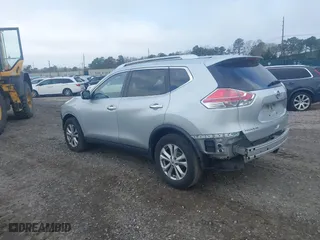 2015 Nissan Rogue SV with VIN KNMAT2MVXFP519053, listed as a IAAI auction lot 41839774 with 136,895 mi miles. Bid and sale history available at carsss.com. Image 3.