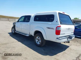 2005 Toyota Tundra Limited z VIN 5TBDT48175S490771, wystawiony jako IAAI lot #42117084 z przebiegiem 233 575 mil mil oraz . Historia ofert i sprzedaży dostępna na DreamBid. Obrazek 3.