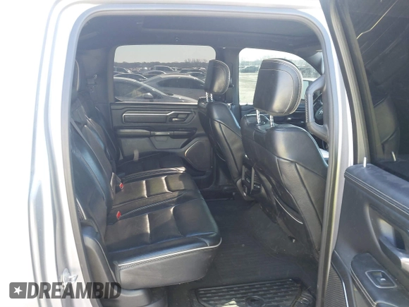 2019 Ram 1500 Limited z VIN 1C6SRFHTXKN774690, wystawiony jako IAAI lot #41860299 z przebiegiem 134 857 mil mil oraz . Historia ofert i sprzedaży dostępna na DreamBid. Obrazek 8.