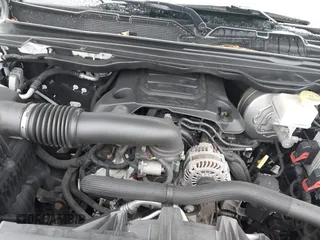2019 Ram 1500 Big Horn z VIN 1C6SRFFT0KN538889, wystawiony jako IAAI lot #42002519 z przebiegiem 71 432 mil mil oraz . Historia ofert i sprzedaży dostępna na DreamBid. Obrazek 10.