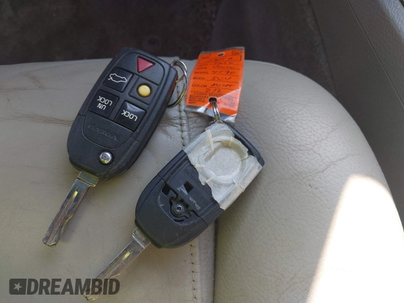 2006 Volvo XC90 with VIN YV4CM592X61228963, listed as a IAAI auction lot 42608609 with 95,740 mi miles and . Bid and sale history available at DreamBid. Image 11.