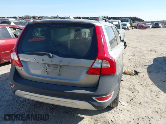 2013 Volvo XC70 3.2L with VIN YV4952BL7D1161583, listed as a IAAI auction lot 41893891 with 52,714 mi miles and . Bid and sale history available at DreamBid. Image 15.