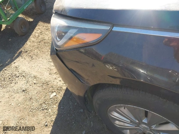 2016 Hyundai Sonata Hybrid SE with VIN KMHE24L18GA025983, listed as a IAAI auction lot 40744389 with 273,988 mi miles. Bid and sale history available at carsss.com. Image 21.