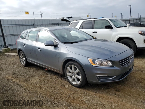 2017 Volvo V60 Premier with VIN YV140MEK4H1336513, listed as a Copart auction lot 88497705 with 89,477 mi miles and Salvage Title. Bid and sale history available at carsss.com. Image 4.