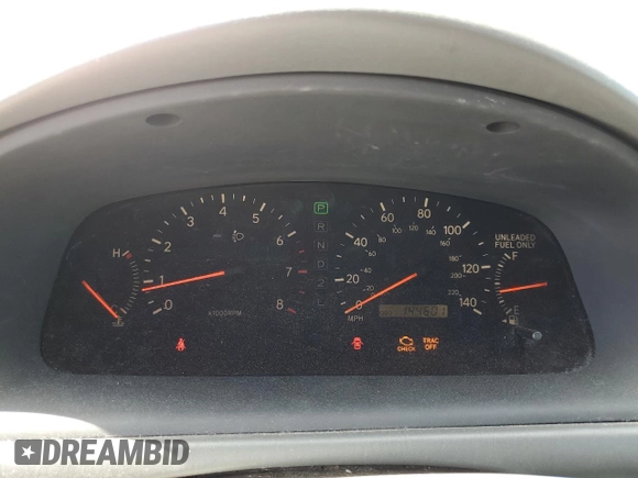 2000 Lexus ES 300 with VIN JT8BF28G0Y0255147, listed as a Copart auction lot 61464825 with 144,601 mi miles and Clean title. Bid and sale history available at DreamBid. Image 9.