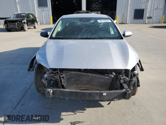 2019 Kia Forte LXS z VIN 3KPF24AD1KE119926, wystawiony jako Copart lot #49107035 z przebiegiem 79 623 mil mil oraz Szkoda całkowita • Salvage title. Historia ofert i sprzedaży dostępna na DreamBid. Obrazek 5.