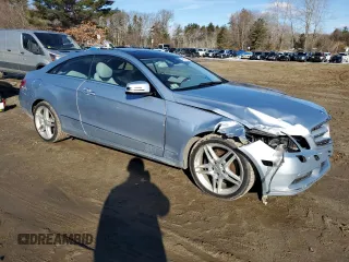 2013 Mercedes-Benz E-Class E 350 with VIN WDDKJ8JB3DF200710, listed as a Copart auction lot 46750215 with 140,926 mi miles and Clean Title. Bid and sale history available at carsss.com. Image 4.
