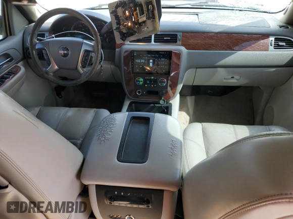 2007 GMC Yukon XL SLT with VIN 1GKFC16097J305052, listed as a Copart auction lot 45855725 with 211,610 mi miles and Salvage Title. Bid and sale history available at carsss.com. Image 8.