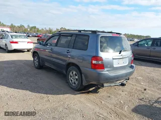 2006 Toyota Highlander with VIN JTEGP21AX60100267, listed as a IAAI auction lot 41440993 with 264,226 mi miles. Bid and sale history available at carsss.com. Image 3.