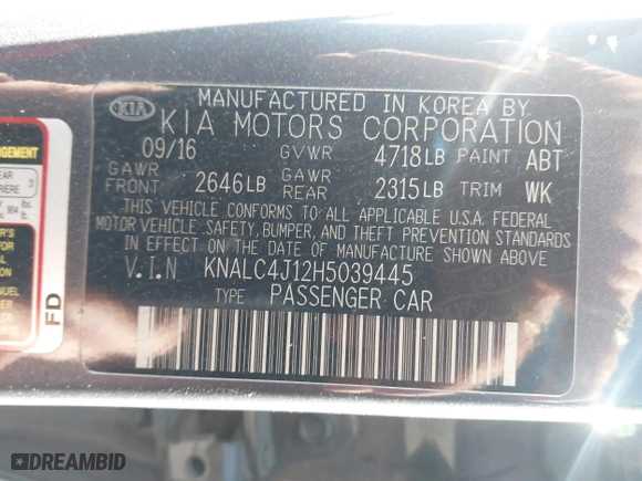 2017 Kia Cadenza Premium with VIN KNALC4J12H5039445, listed as a IAAI auction lot 41586814 with 92,816 mi miles. Bid and sale history available at carsss.com. Image 9.