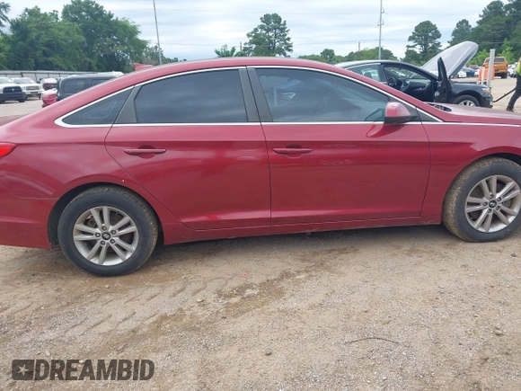 2016 Hyundai Sonata SE with VIN 5NPE24AFXGH424650, listed as a IAAI auction lot 42192639 with 126,632 mi miles and . Bid and sale history available at carsss.com. Image 13.