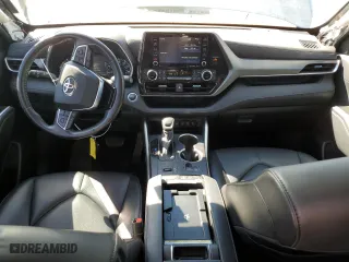 2021 Toyota Highlander XLE with VIN 5TDGZRAH9MS080656, listed as a Copart auction lot 47104595 with 55,616 mi miles and Salvage Title. Bid and sale history available at carsss.com. Image 8.
