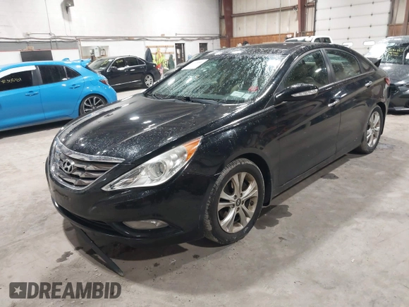 2012 Hyundai Sonata SE z VIN 5NPEC4AC9CH355351, wystawiony jako IAAI lot #42318588 z przebiegiem 122 864 mil mil oraz . Historia ofert i sprzedaży dostępna na DreamBid. Obrazek 17.