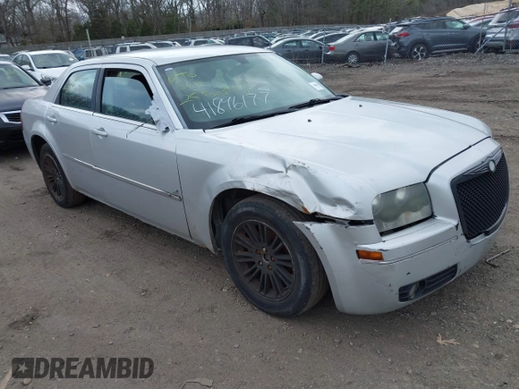 2009 Chrysler 300 Touring with VIN 2C3KA53V69H500462, listed as a IAAI auction lot 41896177 with 213,761 mi miles. Bid and sale history available at carsss.com. Image 1.
