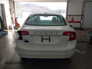 2016 Volvo S60 T5 Drive-E Premier with VIN YV126MFKXG2410966, listed as a IAAI auction lot 41308772 with 262,816 mi miles. Bid and sale history available at carsss.com. Image 17.