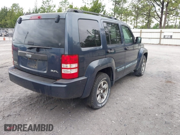 2008 Jeep Liberty Sport z VIN 1J8GN28K78W230816, wystawiony jako IAAI lot #42386840 z przebiegiem 113 004 mil mil oraz . Historia ofert i sprzedaży dostępna na DreamBid. Obrazek 4.