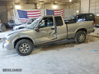 2003 GMC Sonoma SLS with VIN 1GTDT19X038102919, listed as a Copart auction lot 63662154 with 0 mi miles and Salvage Title. Bid and sale history available at carsss.com. Image 1.