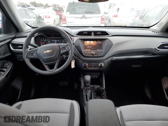 2021 Chevrolet TrailBlazer LS with VIN KL79MMS21MB086136, listed as a Copart auction lot 82045263 with 27,163 mi miles and Salvage Title. Bid and sale history available at DreamBid. Image 8.