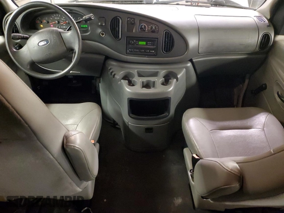 2004 Ford Econoline Cargo with VIN 1FTNE24L94HA24585, listed as a Copart auction lot 84096974 with 41,647 mi miles and Salvage Title. Bid and sale history available at DreamBid. Image 8.