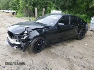 2021 BMW 5 Series 530i xDrive z VIN WBA13BJ00MCF44816, wystawiony jako Copart lot #61694195 z przebiegiem 75 784 mil mil oraz Czysty tytuł • Clean title. Historia ofert i sprzedaży dostępna na DreamBid. Obrazek 1.