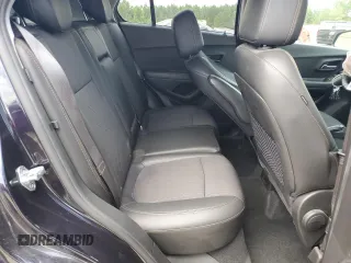 2021 Chevrolet Trax LT z VIN KL7CJPSB8MB333314, wystawiony jako Copart lot #60757295 z przebiegiem 32 821 mil mil oraz Szkoda całkowita • Salvage title. Historia ofert i sprzedaży dostępna na DreamBid. Obrazek 10.
