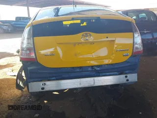 2005 Toyota Prius with VIN JTDKB20U557024908, listed as a IAAI auction lot 41743510 with 168,519 mi miles. Bid and sale history available at carsss.com. Image 13.