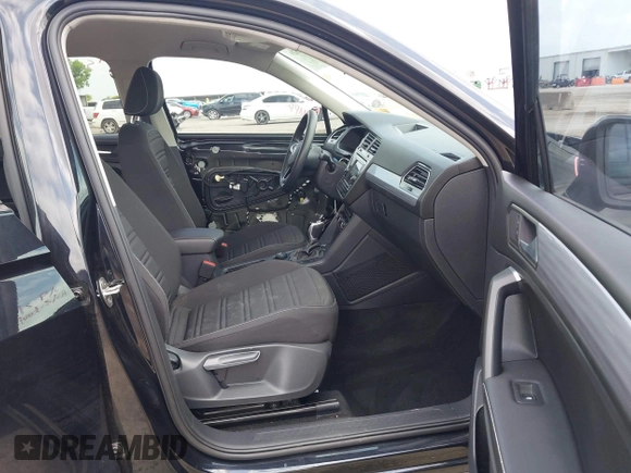 2022 Volkswagen Tiguan S with VIN 3VV0B7AX7NM137070, listed as a IAAI auction lot 42492020 with 24,396 mi miles and . Bid and sale history available at DreamBid. Image 5.