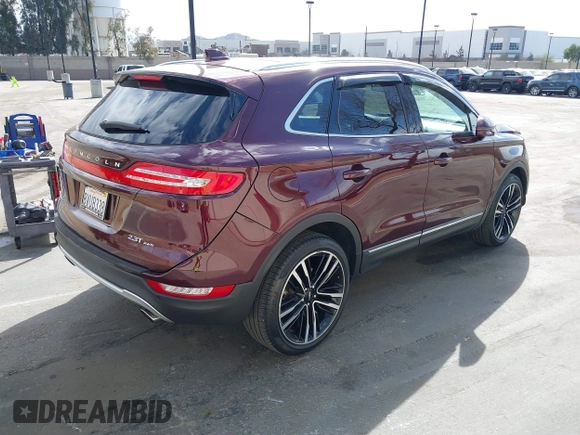 2018 Lincoln MKC Reserve with VIN 5LMTJ3DH8JUL23033, listed as a IAAI auction lot 41684781 with 47,905 mi miles and . Bid and sale history available at DreamBid. Image 4.