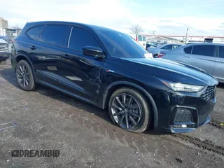 2025 Acura MDX w/A-Spec Package z VIN 5J8YE1H07SL000336, wystawiony jako IAAI lot #41725542 z przebiegiem 6 013 mil mil oraz . Historia ofert i sprzedaży dostępna na DreamBid. Obrazek 1.