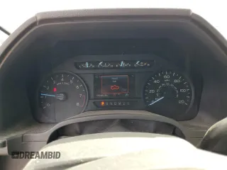 2018 Ford F-150 XL с VIN 1FTMF1CB5JKD15787, выставлен на аукционе Copart как лот 54633335 с пробегом 132 464 миль миль и Списание • Salvage title. История ставок и продаж доступна на DreamBid. Изображение 9.
