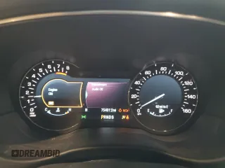 2016 Lincoln MKC Select z VIN 5LMCJ2D9XGUJ31639, wystawiony jako Copart lot #62773445 z przebiegiem 75 461 mil mil oraz Szkoda całkowita • Salvage title. Historia ofert i sprzedaży dostępna na DreamBid. Obrazek 9.