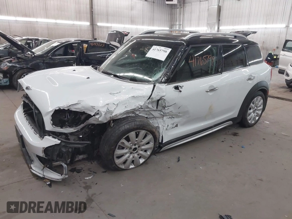 2019 MINI Countryman Cooper S with VIN WMZYT5C57K3G92681, listed as a IAAI auction lot 41765798 with 40,899 mi miles. Bid and sale history available at carsss.com. Image 2.