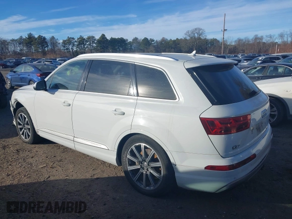 2017 Audi Q7 Premium Plus with VIN WA1LAAF7XHD003300, listed as a IAAI auction lot 41265476 with 137,157 mi miles. Bid and sale history available at carsss.com. Image 14.