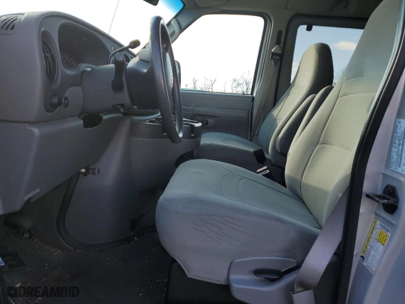 2007 Ford Econoline Wagon XL with VIN 1FBSS31L17DB45214, listed as a Copart auction lot 85077994 with 841,455 mi miles and Salvage Title. Bid and sale history available at carsss.com. Image 7.